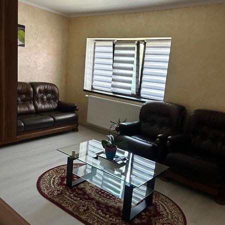 Guest House Târgu Jiu Εξωτερικό φωτογραφία