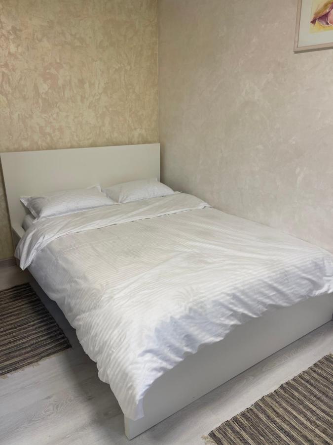 Guest House Târgu Jiu Εξωτερικό φωτογραφία