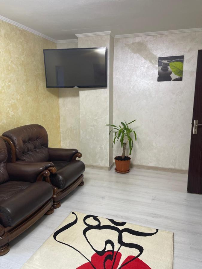 Guest House Târgu Jiu Εξωτερικό φωτογραφία